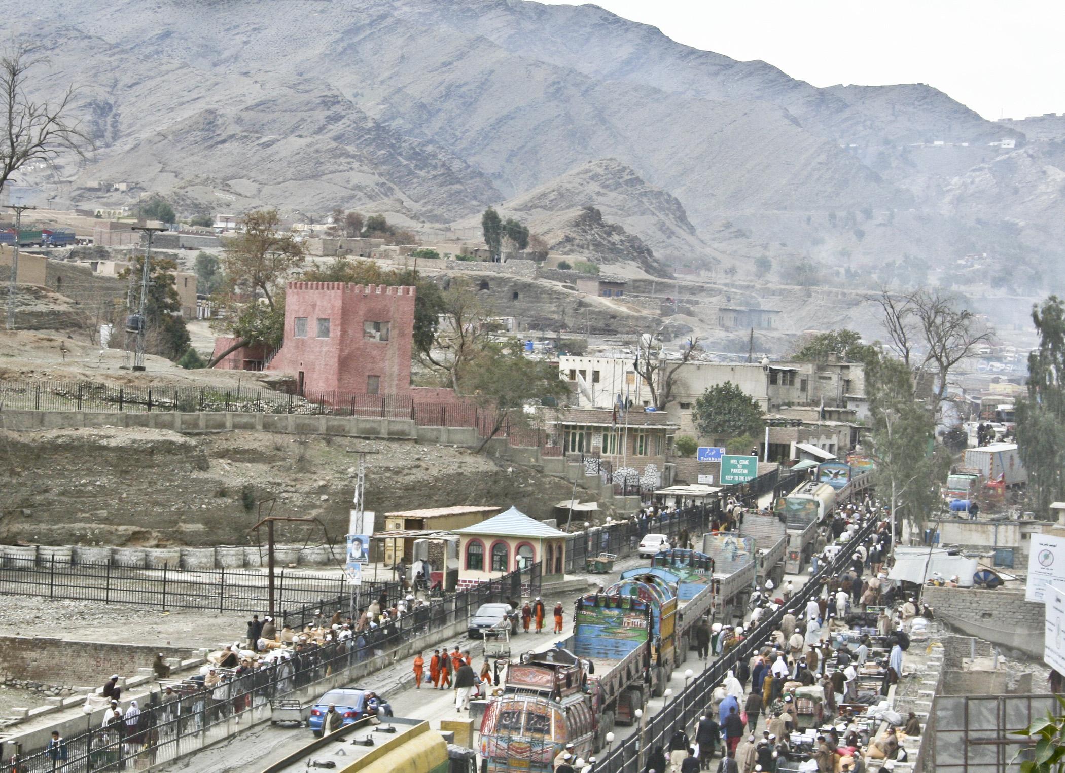 Truck route at the Afghanistan-Pakistan border used to represent Afghan coal trade context
