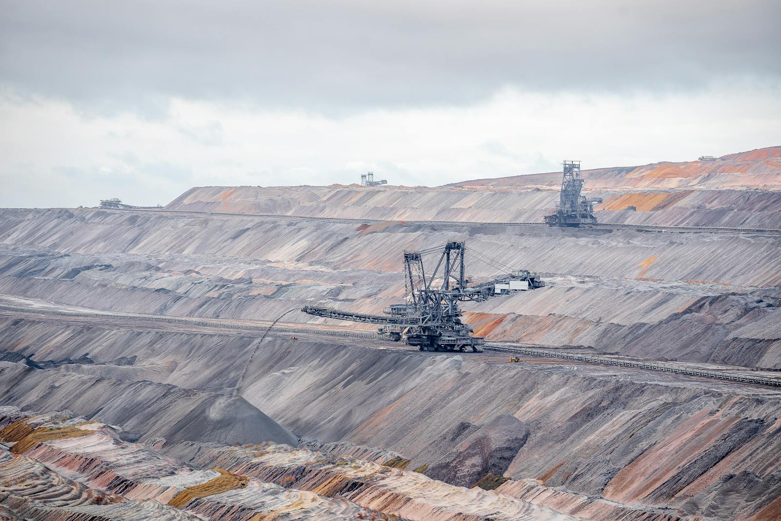 Indonesian thermal coal and loading scene